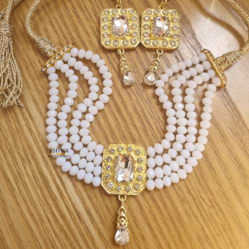 Ensemble Beldi Mari2 Choker + Boucles perles blanches