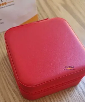 Alternative view of Boite accessoire petite rouge (Vide)